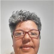 Professora de ensino fundamental 1 com formação em magistério e cursando pedagogia, com experiência em alfabetização e reforço escolar